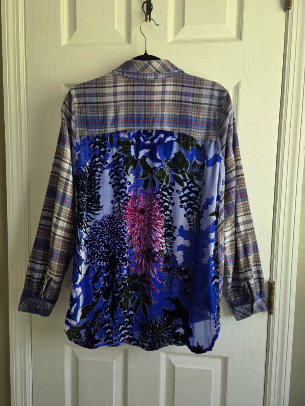 Bundle of 4 - Soft Surroundings mixed media button down shirts - EUC - size L